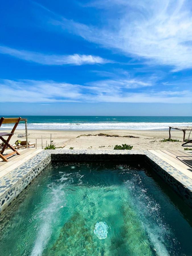 Diem Vichayito Beachfront Eco-Luxury Екстериор снимка