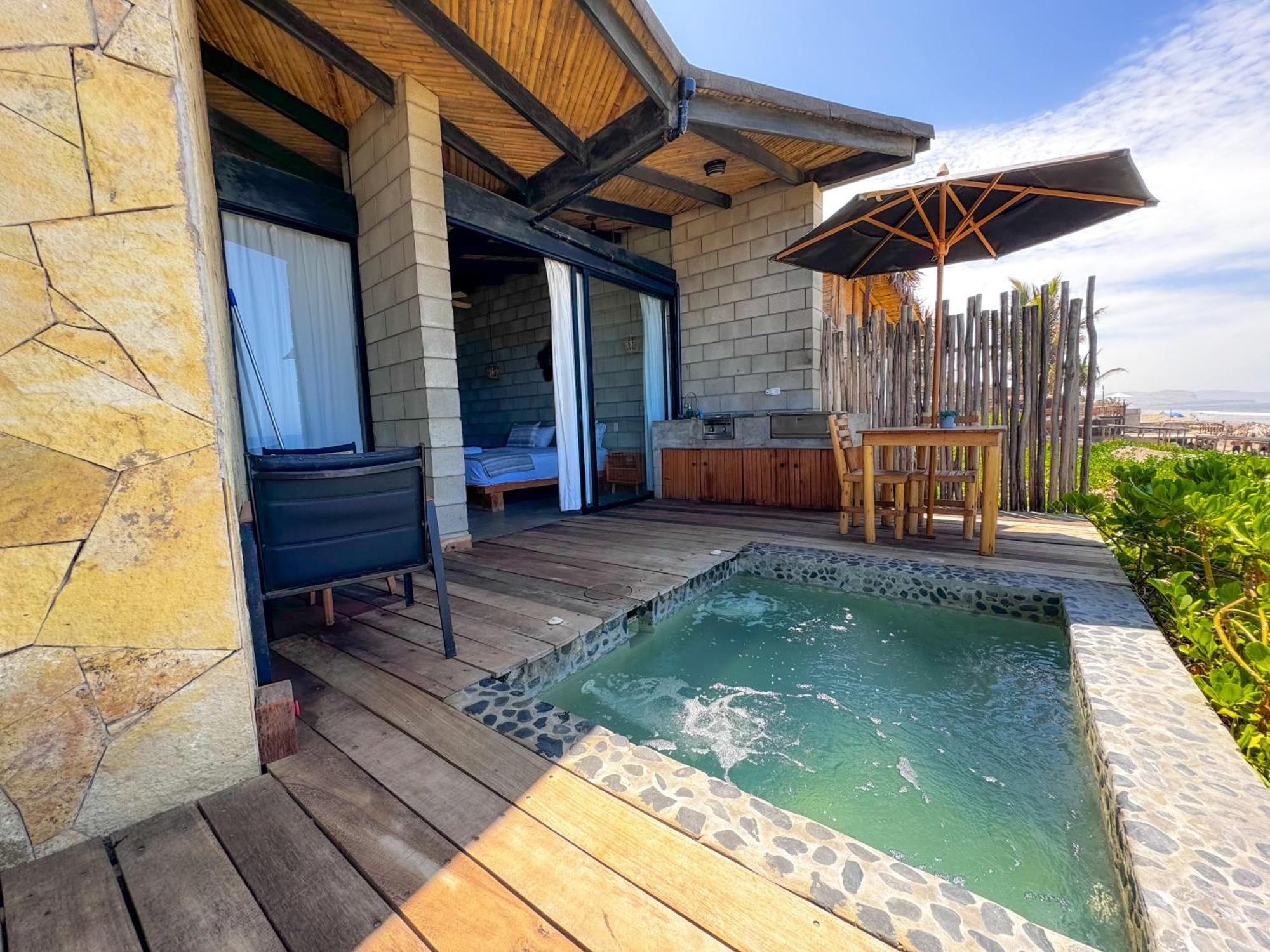 Diem Vichayito Beachfront Eco-Luxury Екстериор снимка