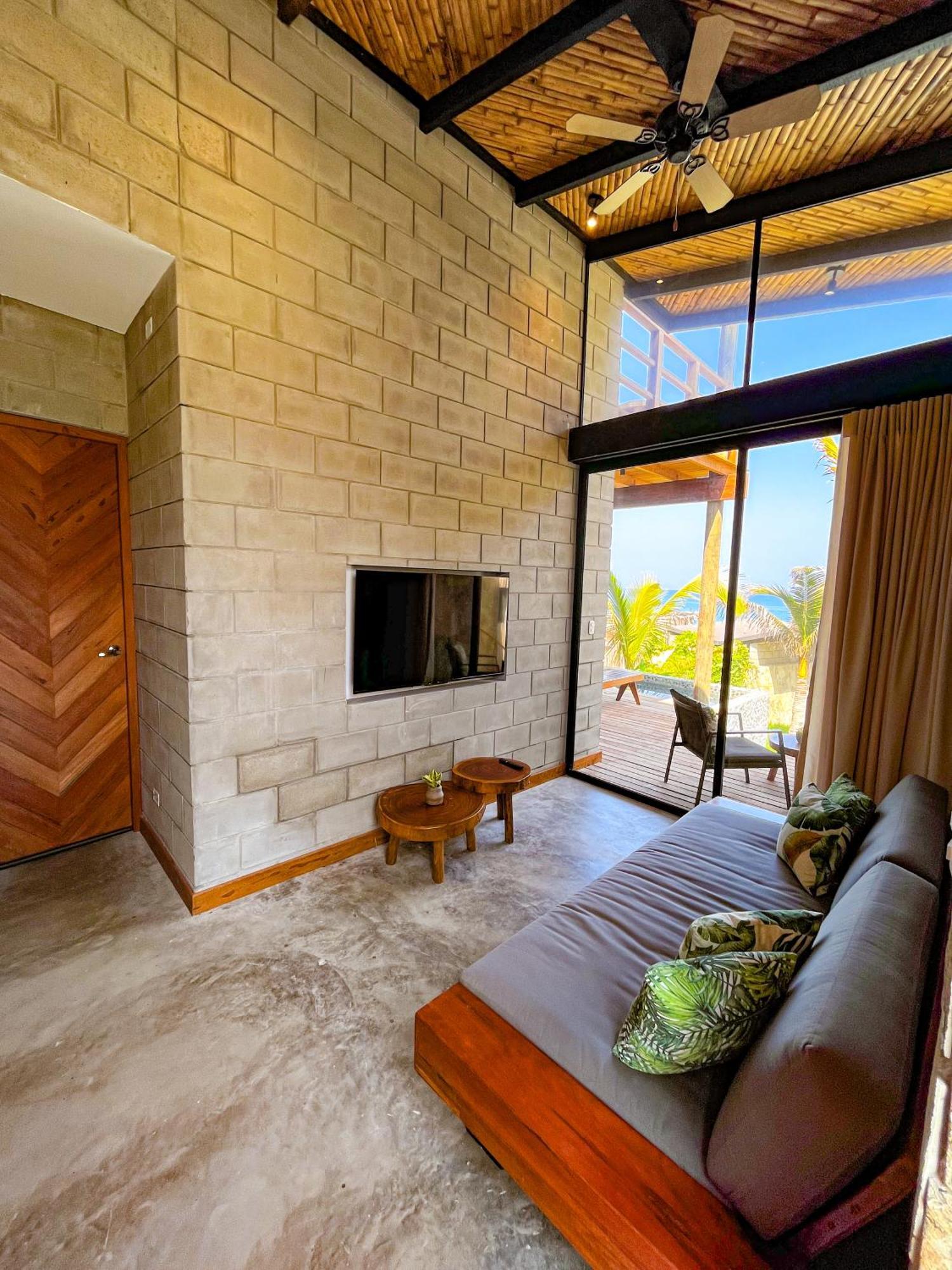 Diem Vichayito Beachfront Eco-Luxury Екстериор снимка