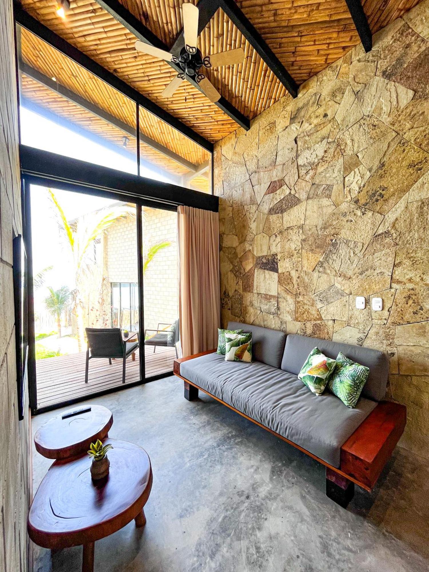 Diem Vichayito Beachfront Eco-Luxury Екстериор снимка