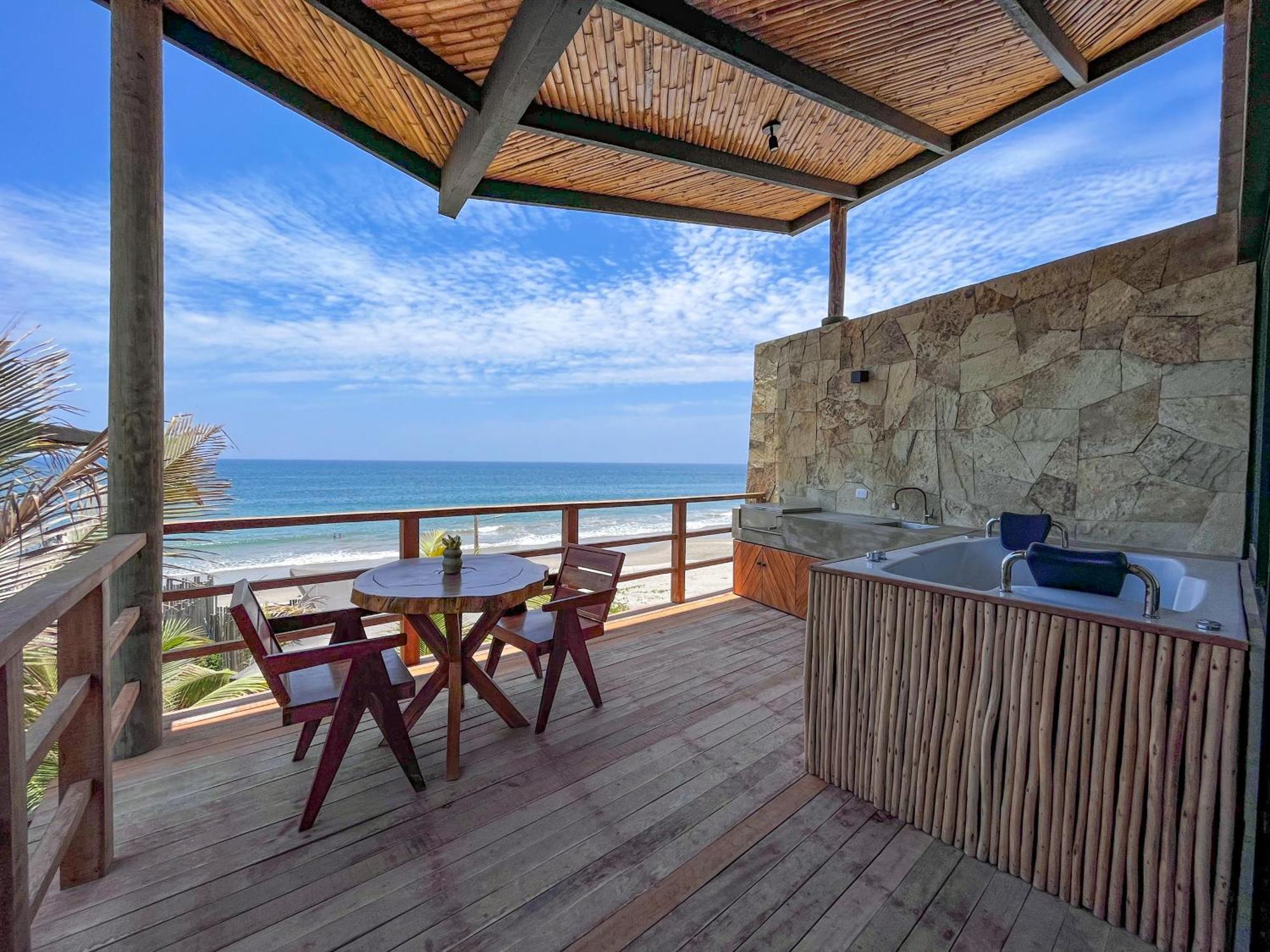 Diem Vichayito Beachfront Eco-Luxury Екстериор снимка