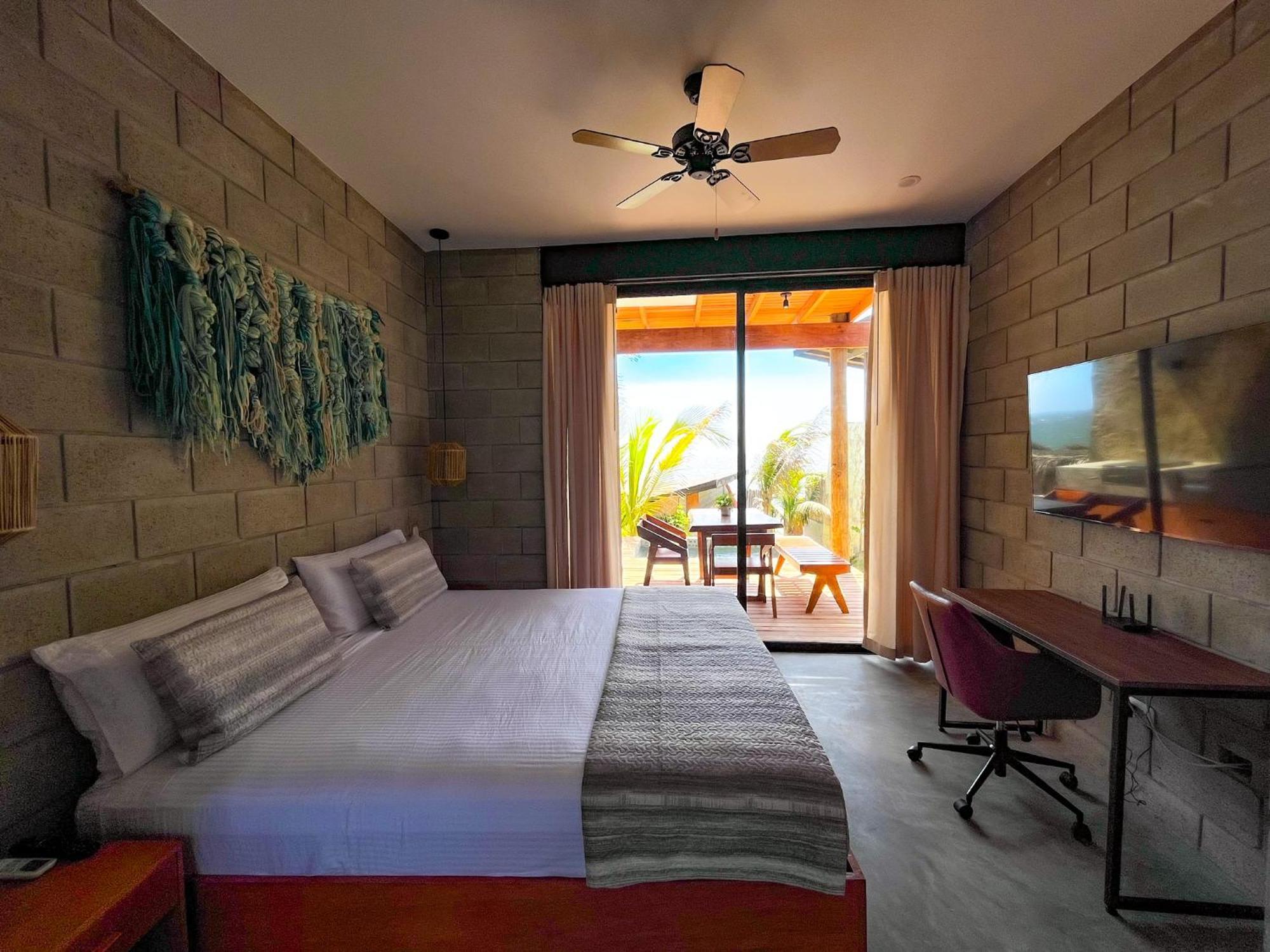 Diem Vichayito Beachfront Eco-Luxury Екстериор снимка