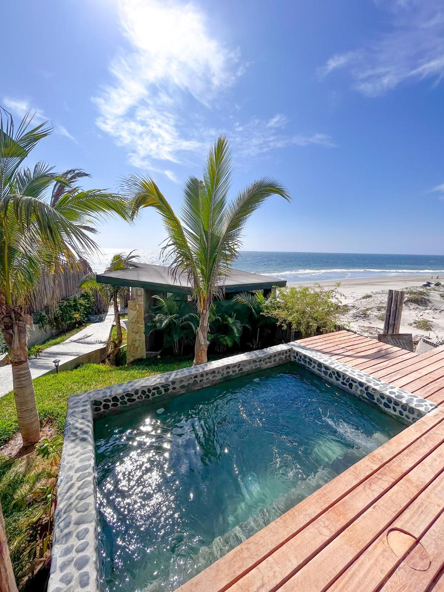 Diem Vichayito Beachfront Eco-Luxury Екстериор снимка